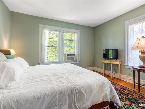 140 Prospect Street, Leonia NJ 07605