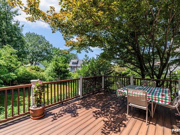 140 Prospect Street, Leonia NJ 07605
