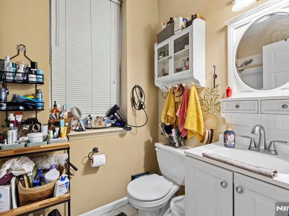 67 Route 5, Edgewater NJ 07020