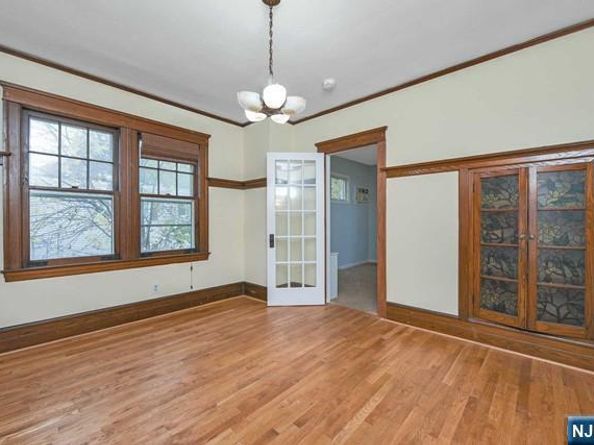 195 Hillside Avenue, Leonia NJ 07605