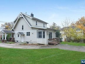195 Hillside Avenue, Leonia NJ 07605