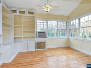 195 Hillside Avenue, Leonia NJ 07605