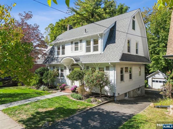 32 Linden Terrace, Leonia NJ 07605