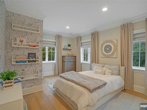 96 Bluff Road, Fort Lee NJ 07024