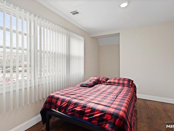 606 54th Street, West New York NJ 07093