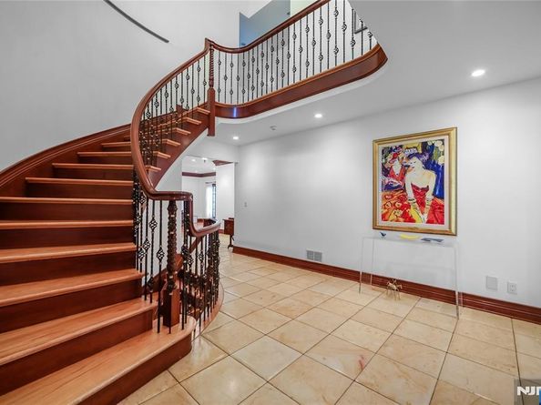 285 Arch Road, Englewood NJ 07631