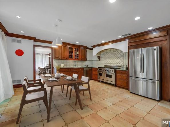 285 Arch Road, Englewood NJ 07631