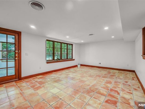 285 Arch Road, Englewood NJ 07631