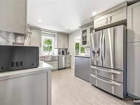 850 Edgewater Avenue, Ridgefield NJ 07657