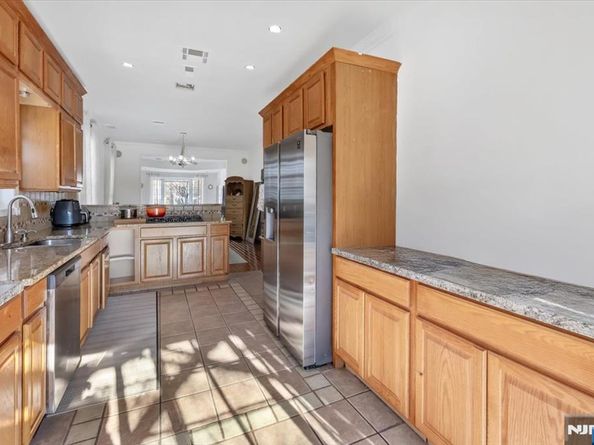 214 Columbus Place, Cliffside Park NJ 07010