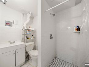 553 Ray Avenue, Ridgefield NJ 07657