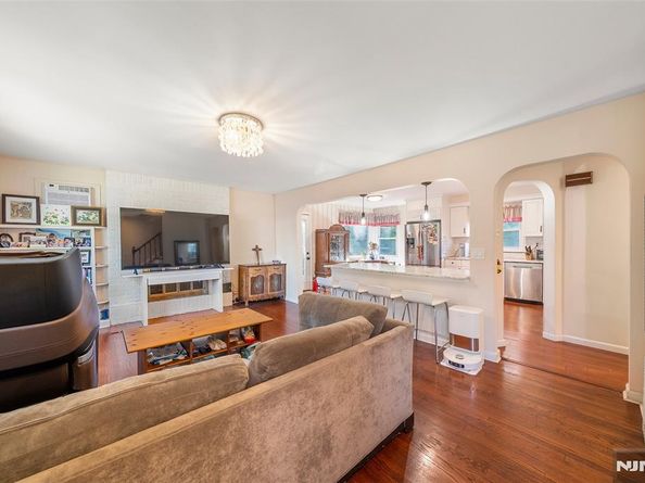 553 Ray Avenue, Ridgefield NJ 07657