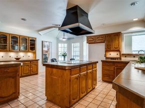 4019  Bobbin Lane , Addison Texas 75001