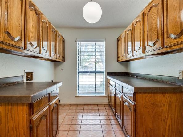 4019  Bobbin Lane , Addison Texas 75001