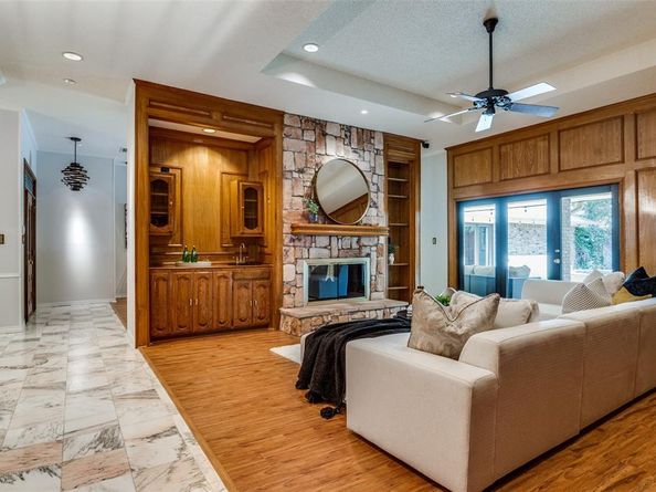 4019  Bobbin Lane , Addison Texas 75001