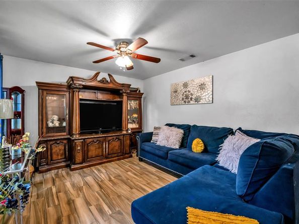 1713  Glenmore Avenue , Fort Worth Texas 76102