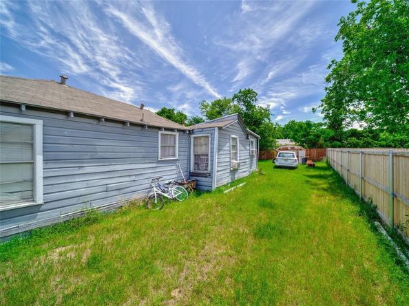6722  Tyree Street , Dallas Texas 75209