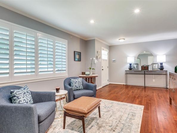 10868  Caprock Circle , Dallas Texas 75218