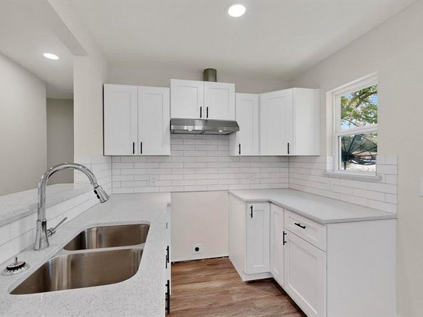 10142  Pebble Valley Lane , Dallas Texas 75217