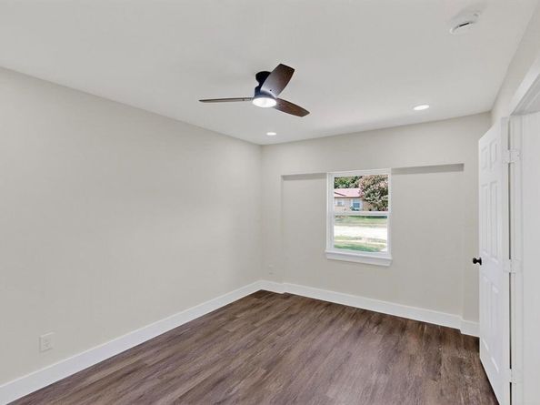 10142  Pebble Valley Lane , Dallas Texas 75217