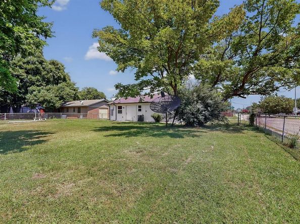 10142  Pebble Valley Lane , Dallas Texas 75217