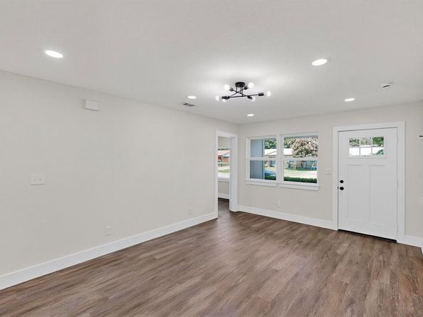 10142  Pebble Valley Lane , Dallas Texas 75217
