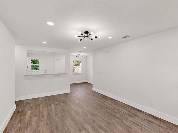 10142  Pebble Valley Lane , Dallas Texas 75217