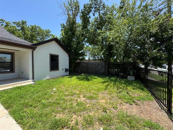 108  Priddy Lane , Fort Worth Texas 76114