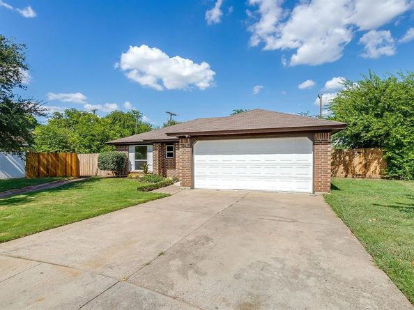 6805  Eagle Rock Drive , Fort Worth Texas 76133