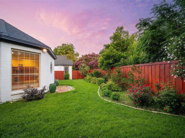9517  Redondo Drive , Dallas Texas 75218