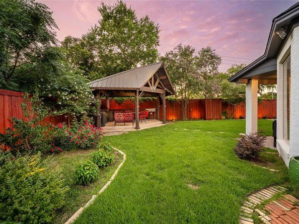 9517  Redondo Drive , Dallas Texas 75218