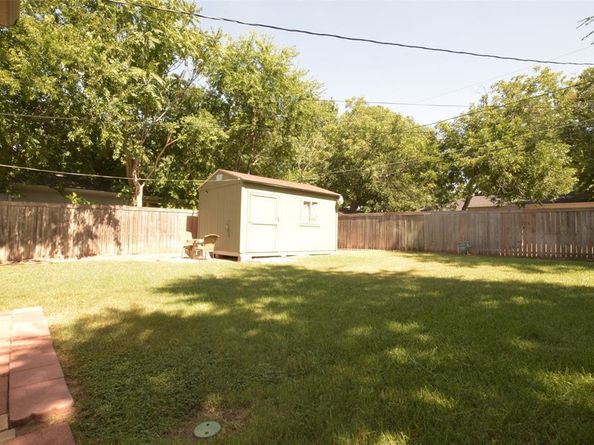 2516  Telegraph Avenue , Dallas Texas 75228