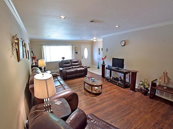 2516  Telegraph Avenue , Dallas Texas 75228