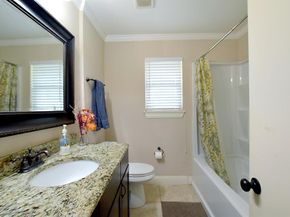 2516  Telegraph Avenue , Dallas Texas 75228