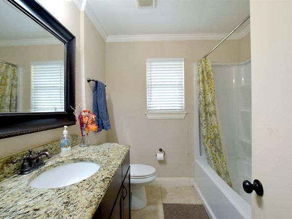 2516  Telegraph Avenue , Dallas Texas 75228