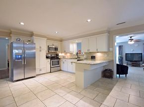 2516  Telegraph Avenue , Dallas Texas 75228