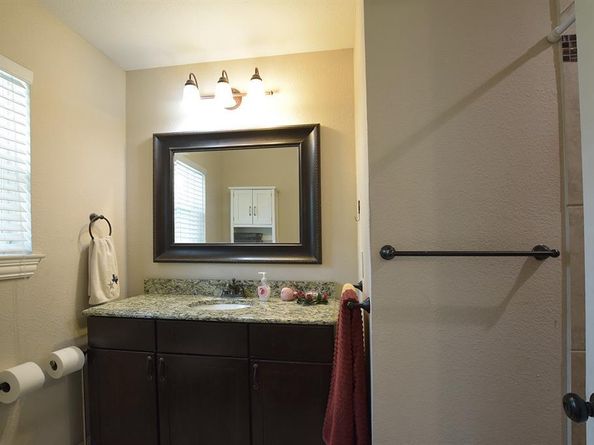 2516  Telegraph Avenue , Dallas Texas 75228
