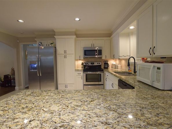 2516  Telegraph Avenue , Dallas Texas 75228