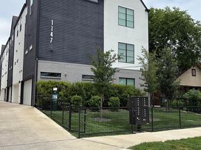1147 N Madison Avenue  102, Dallas Texas 75208