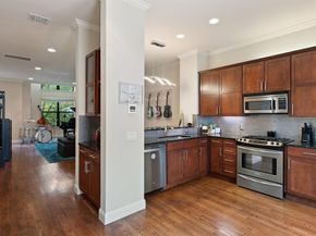 632 E Bluff Street , Fort Worth Texas 76102