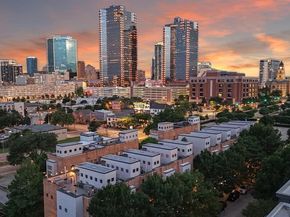 632 E Bluff Street , Fort Worth Texas 76102