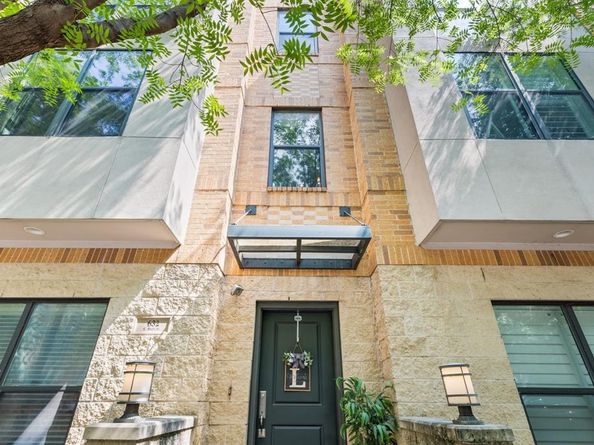 632 E Bluff Street , Fort Worth Texas 76102