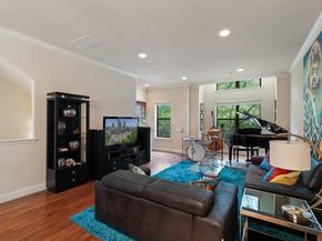632 E Bluff Street , Fort Worth Texas 76102