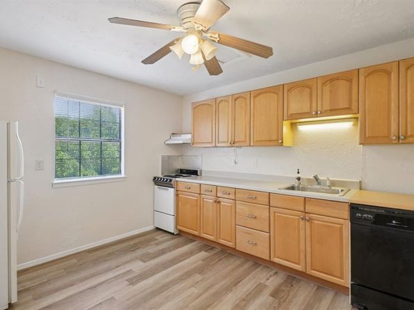4212 SW Loop 820  , Fort Worth Texas 76109