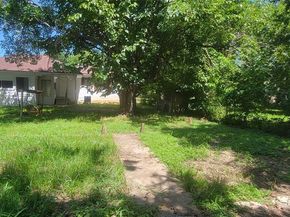 3827  Vineyard Drive , Dallas Texas 75212