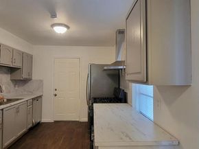 3827  Vineyard Drive , Dallas Texas 75212