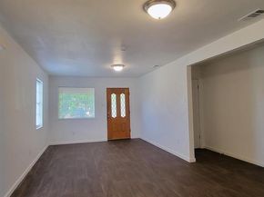 3827  Vineyard Drive , Dallas Texas 75212