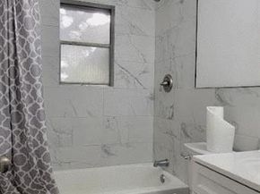 3827  Vineyard Drive , Dallas Texas 75212