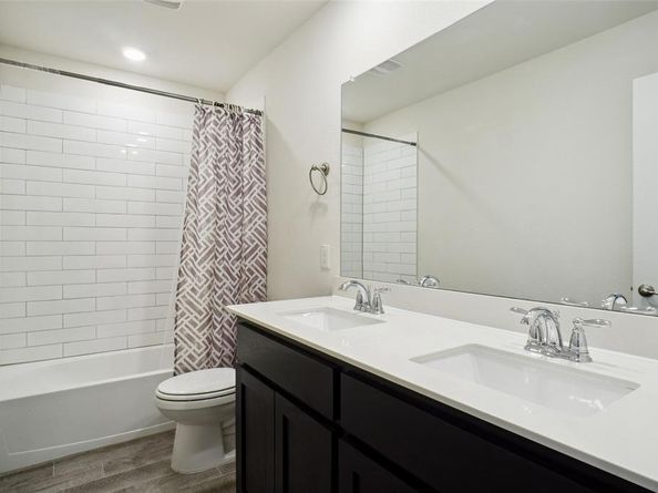 2929  Log Cabin Drive , Celina Texas 75009