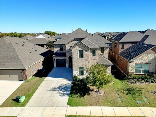 2929  Log Cabin Drive , Celina Texas 75009